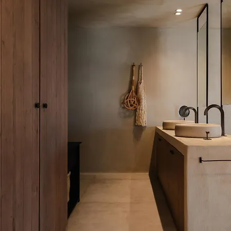 Tesoro Elegant Escapes-