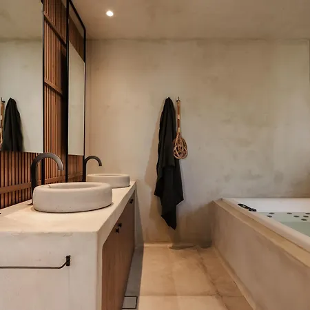 Tesoro Elegant Escapes- Aparthotel