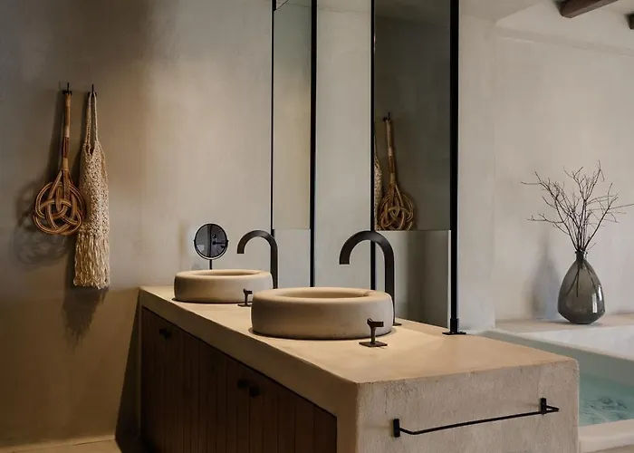 Tesoro Elegant Escapes- Naxos City